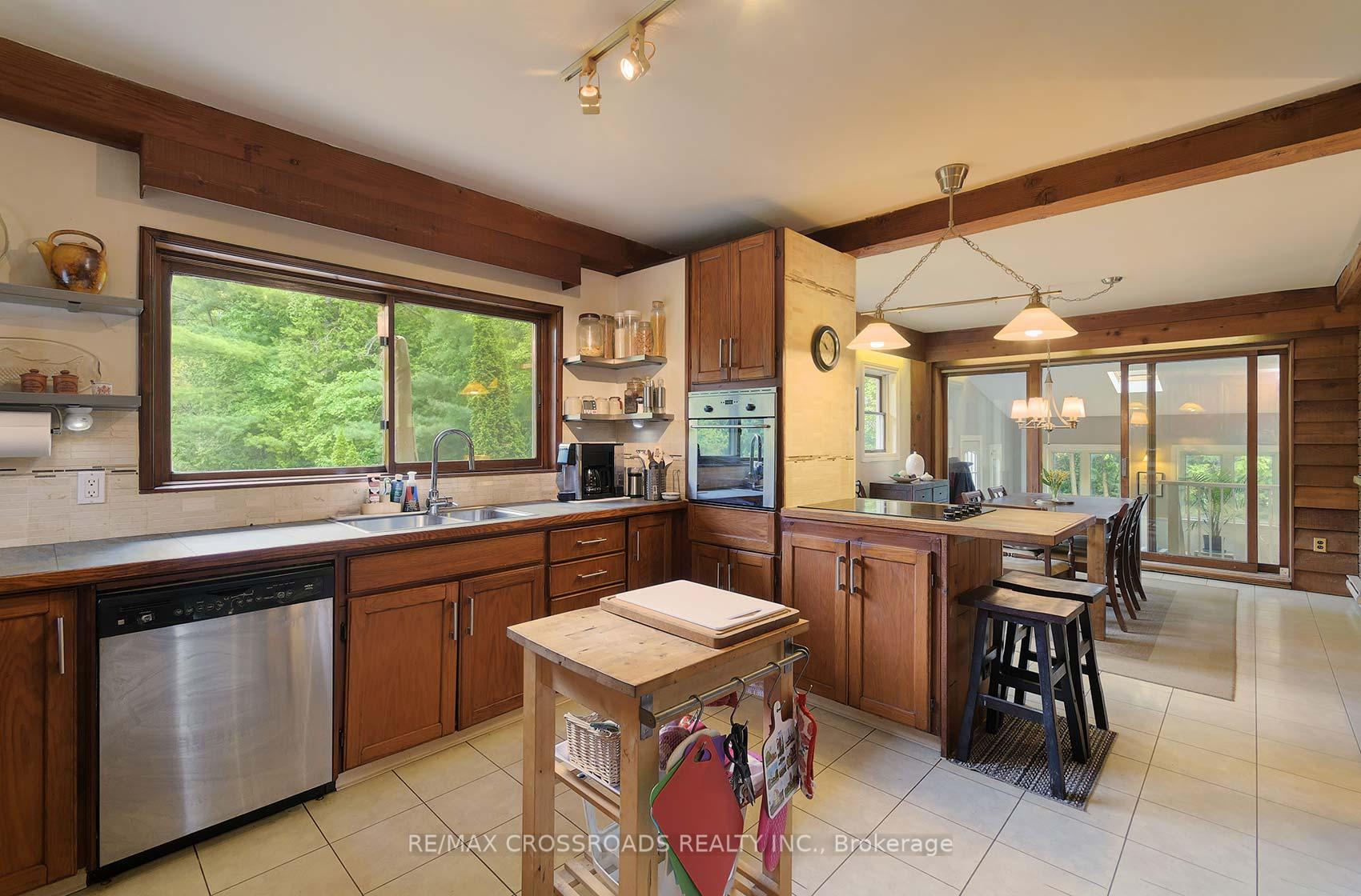 Photo 46 of 5 Shepherd Road, Whitby, Rural Whitby — HOMEH