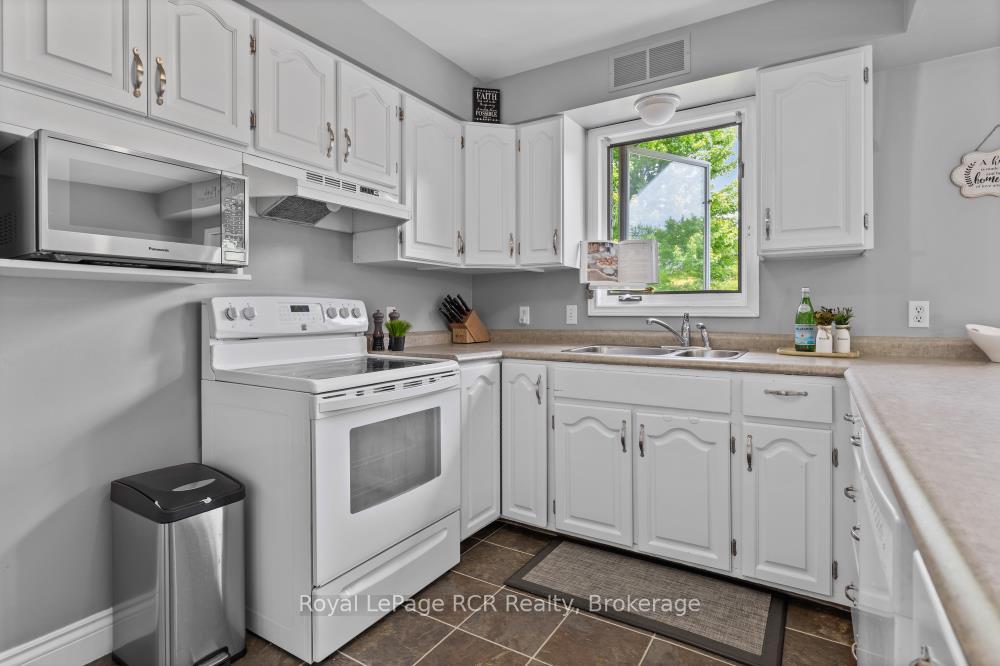 Photo 17 of 78 Mill Street E, Perth East, Milverton — HOMEH