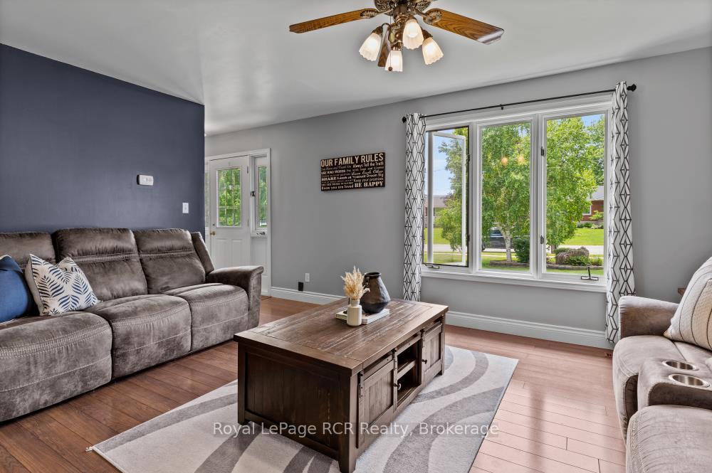 Photo 9 of 78 Mill Street E, Perth East, Milverton — HOMEH