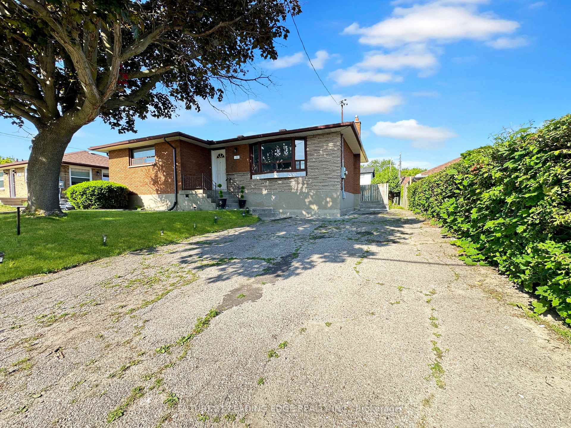 Photo 1 of 1363 Park Road S, Oshawa, Lakeview — HOMEH