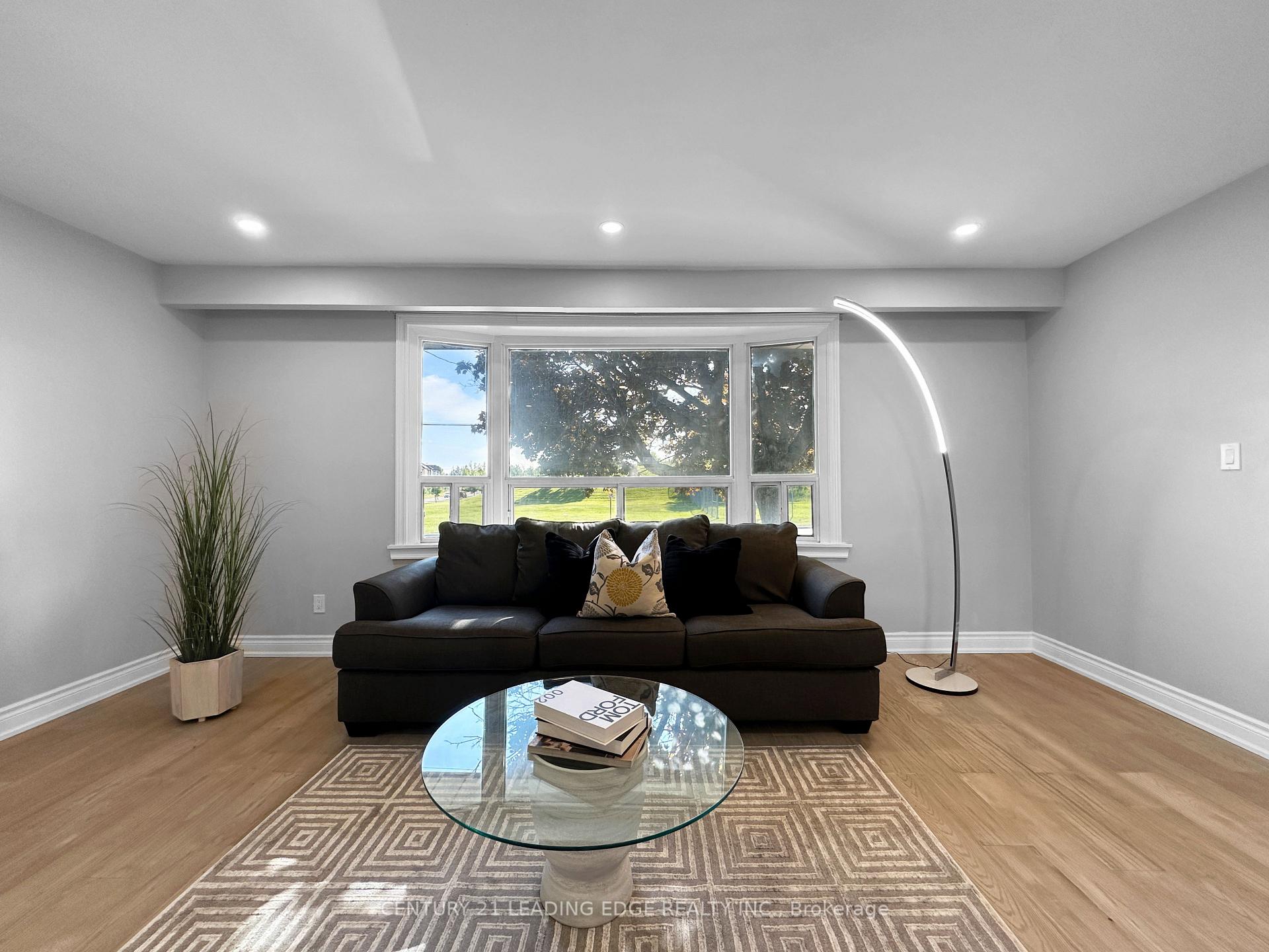 Photo 4 of 1363 Park Road S, Oshawa, Lakeview — HOMEH