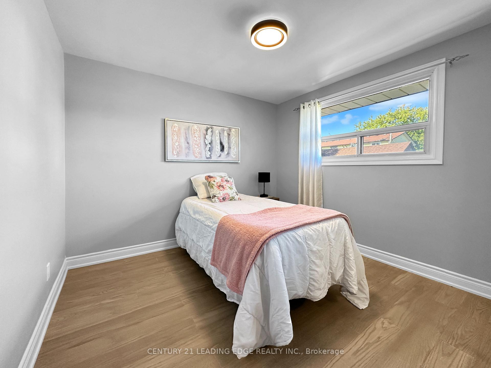 Photo 8 of 1363 Park Road S, Oshawa, Lakeview — HOMEH