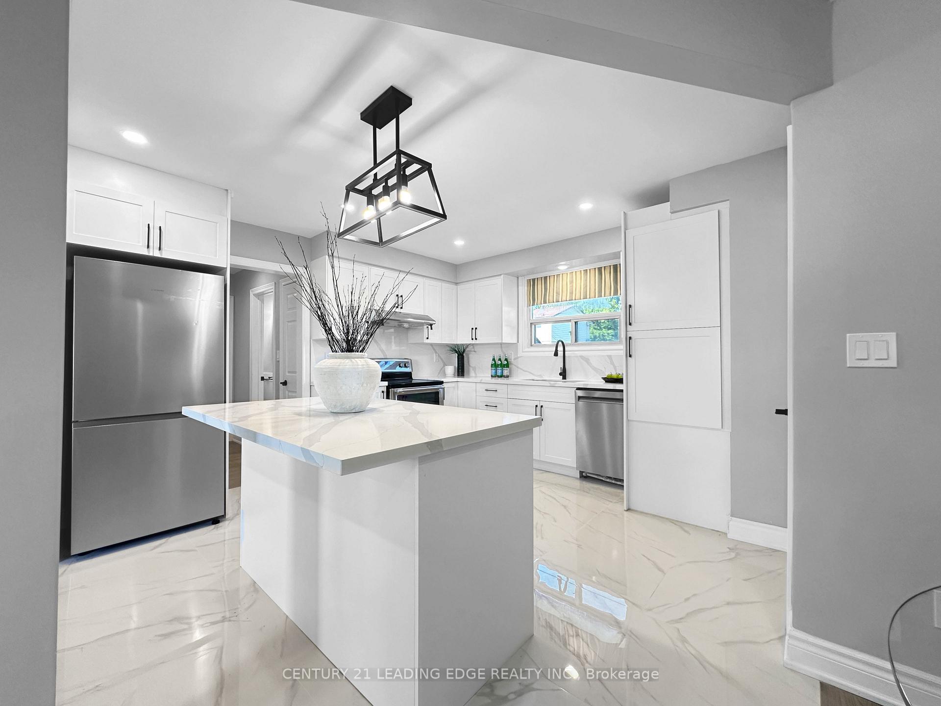 Photo 10 of 1363 Park Road S, Oshawa, Lakeview — HOMEH