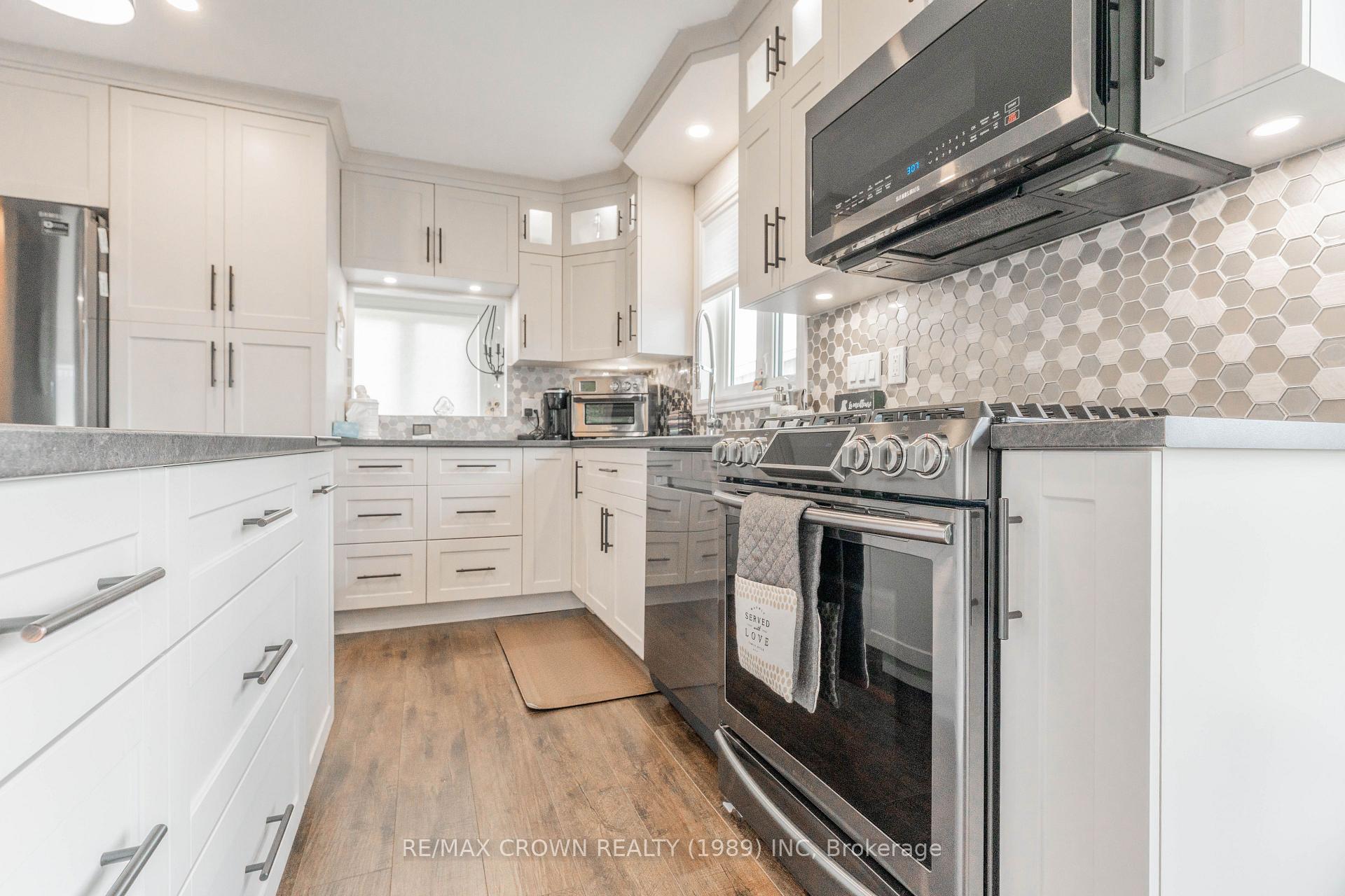 Photo 8 of 11 Lemarier Street, Kapuskasing — HOMEH