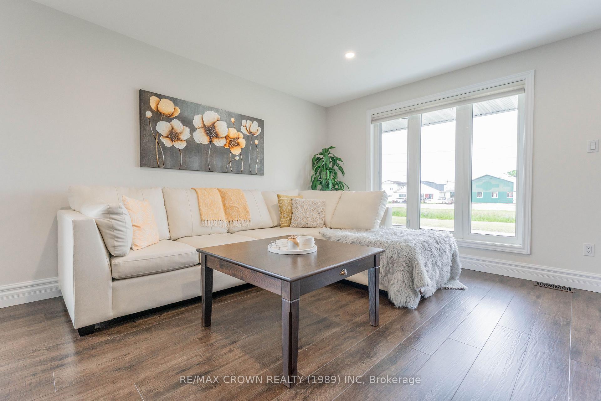Photo 11 of 11 Lemarier Street, Kapuskasing — HOMEH