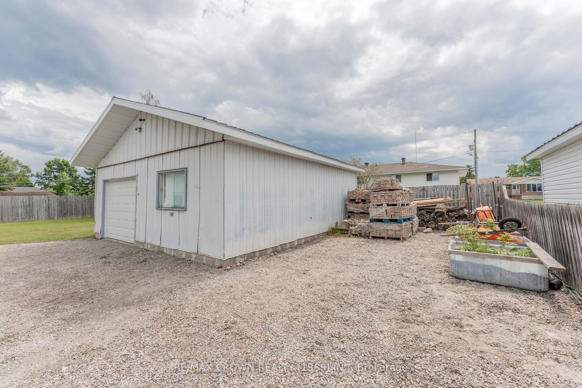 Photo 46 of 11 Lemarier Street, Kapuskasing — HOMEH