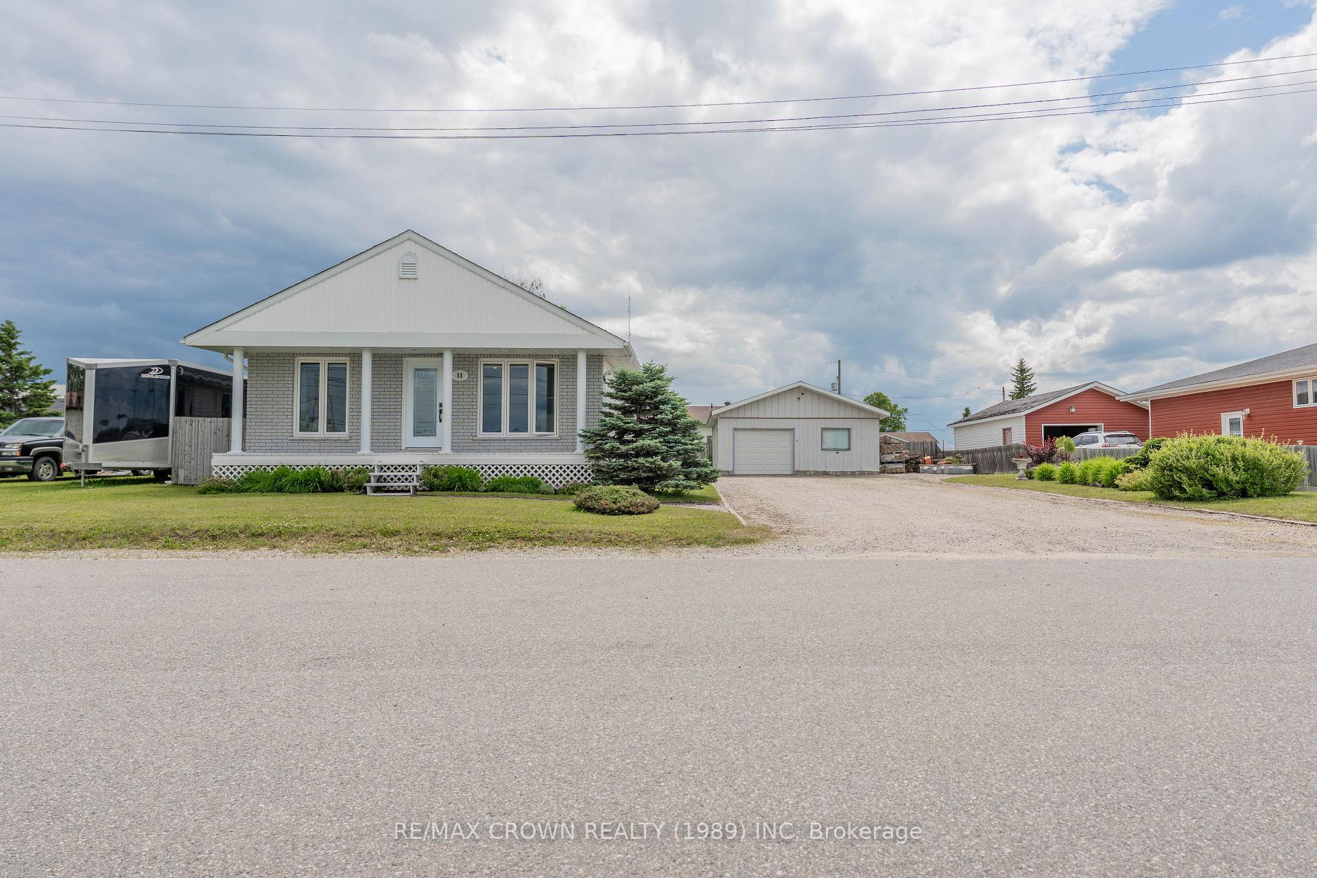 Photo 49 of 11 Lemarier Street, Kapuskasing — HOMEH