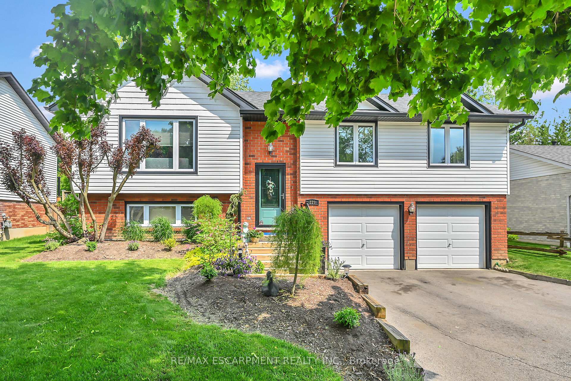 Photo 23 of 229 Williamson Drive, Haldimand — HOMEH