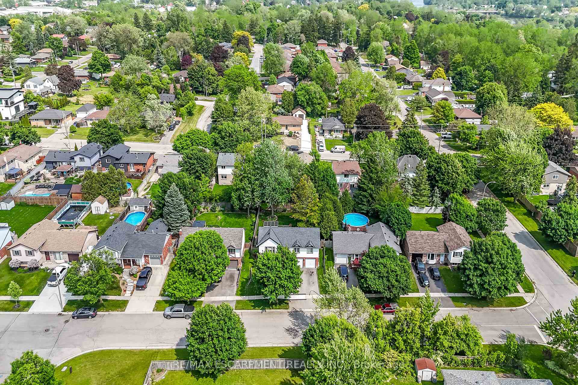 Photo 17 of 229 Williamson Drive, Haldimand — HOMEH