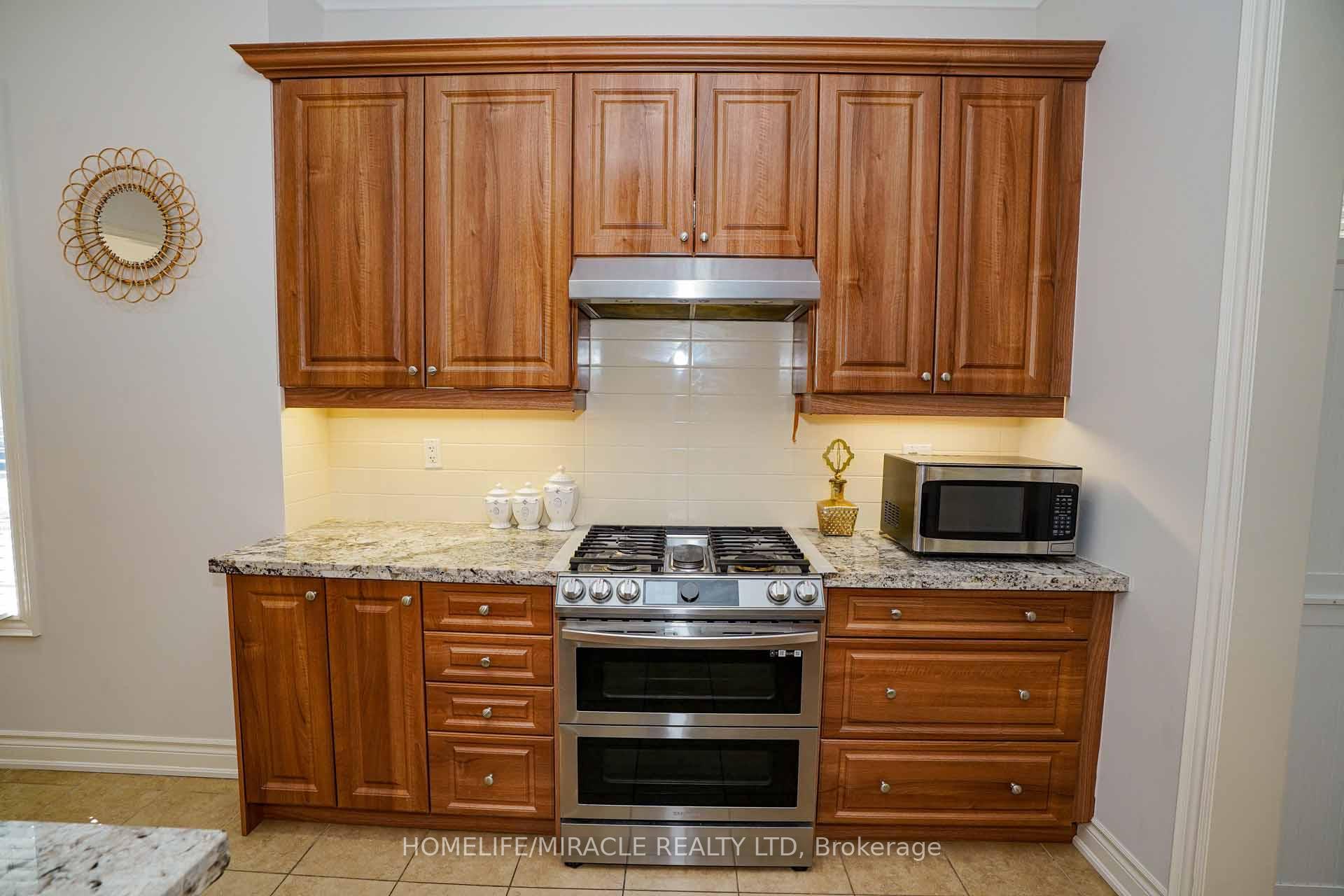 Photo 20 of 6 Belladonna Circle, Brampton, Toronto Gore Rural Estate — HOMEH