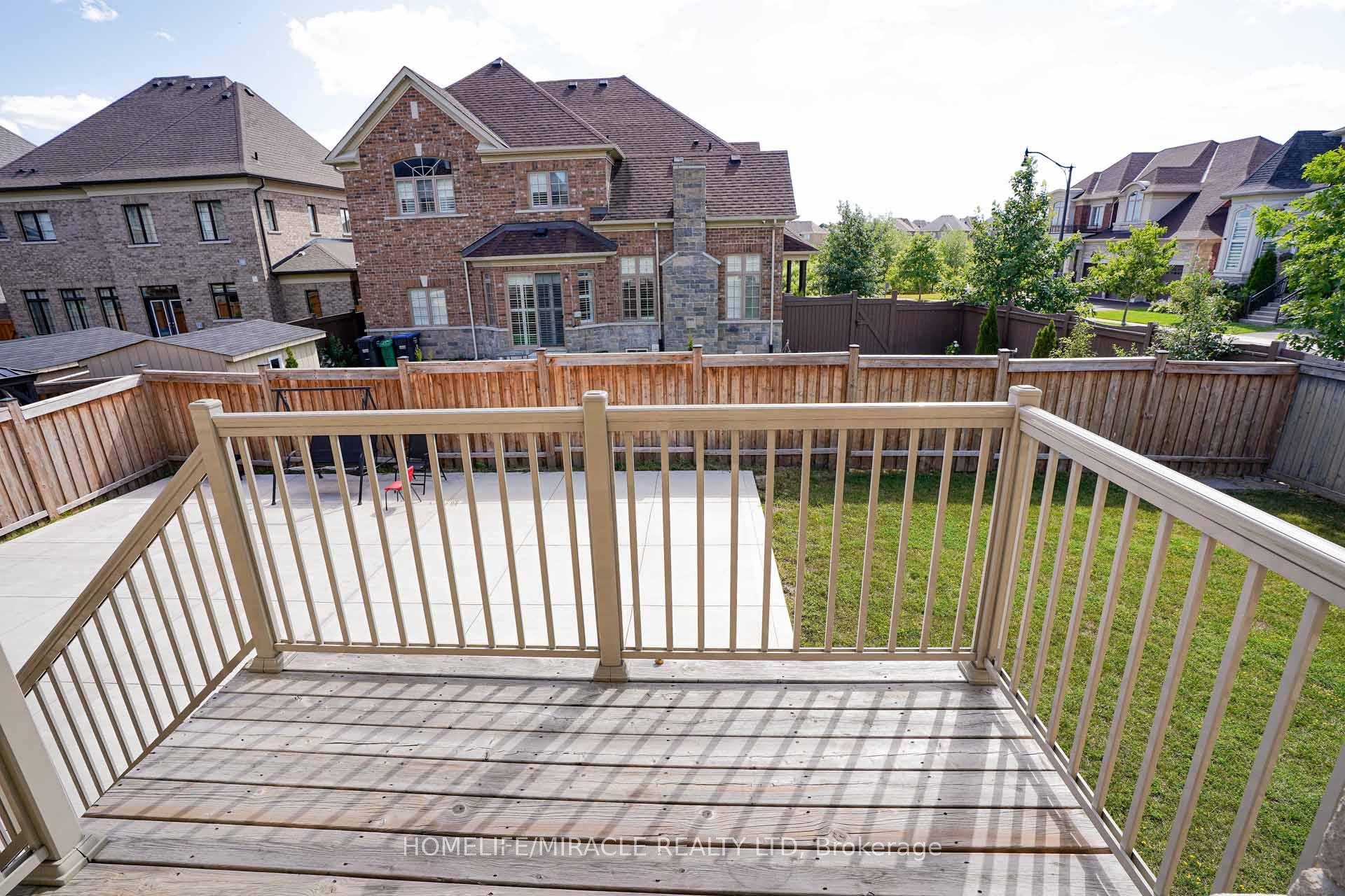 Photo 17 of 6 Belladonna Circle, Brampton, Toronto Gore Rural Estate — HOMEH