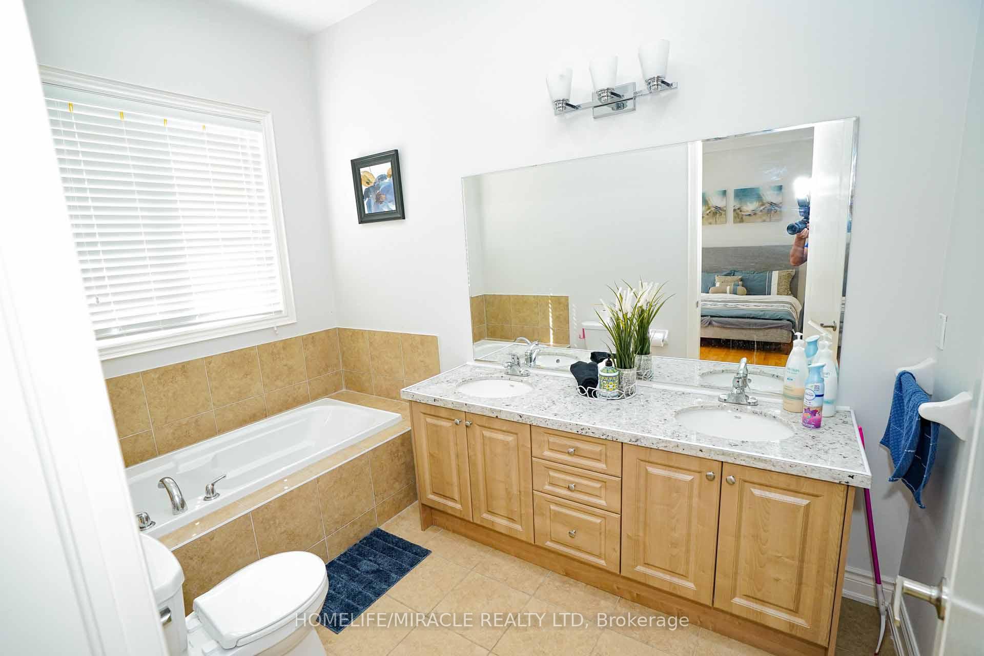 Photo 22 of 6 Belladonna Circle, Brampton, Toronto Gore Rural Estate — HOMEH
