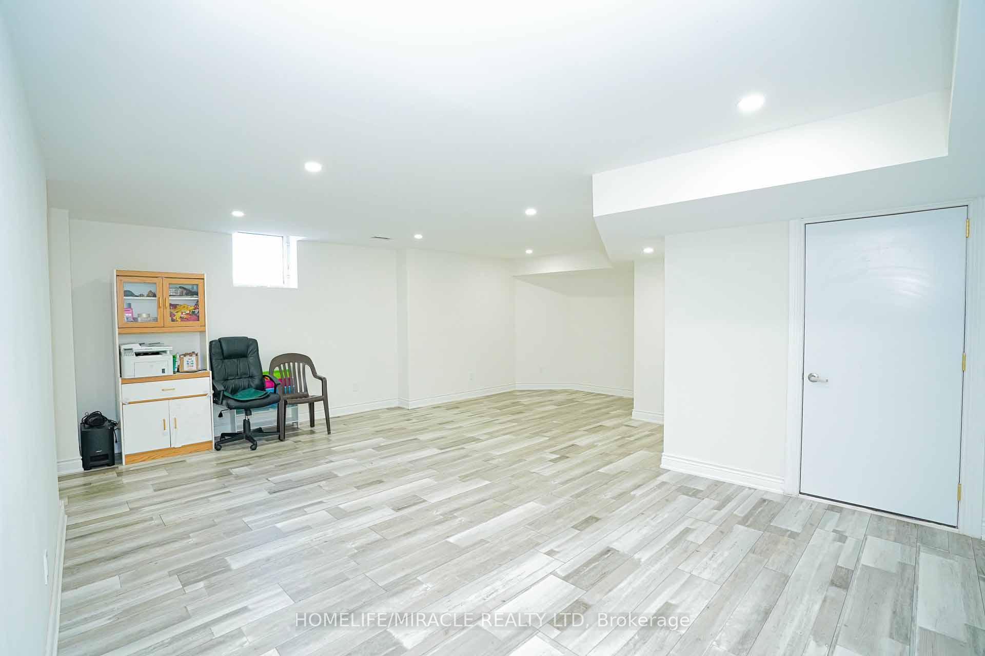 Photo 39 of 6 Belladonna Circle, Brampton, Toronto Gore Rural Estate — HOMEH