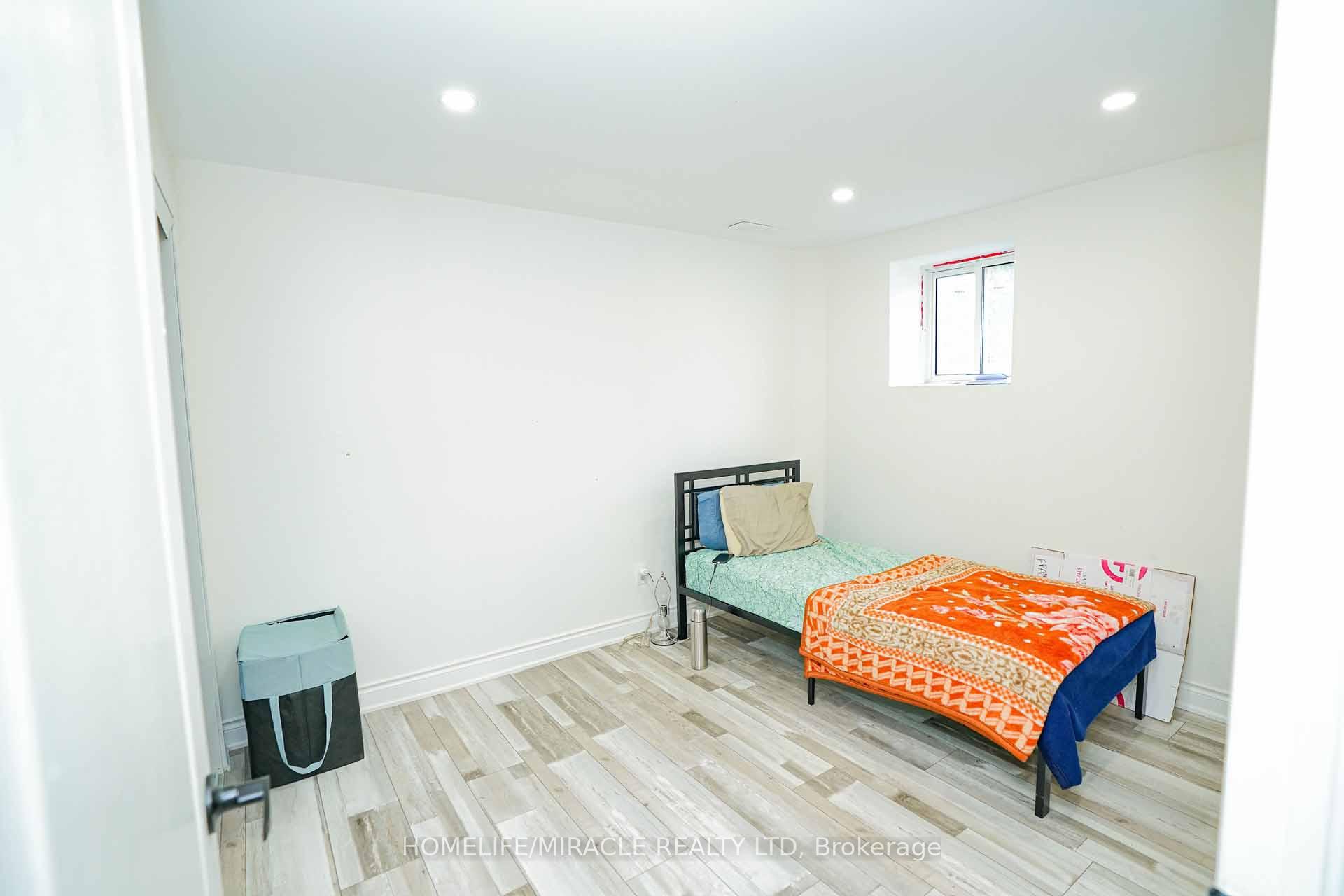 Photo 37 of 6 Belladonna Circle, Brampton, Toronto Gore Rural Estate — HOMEH