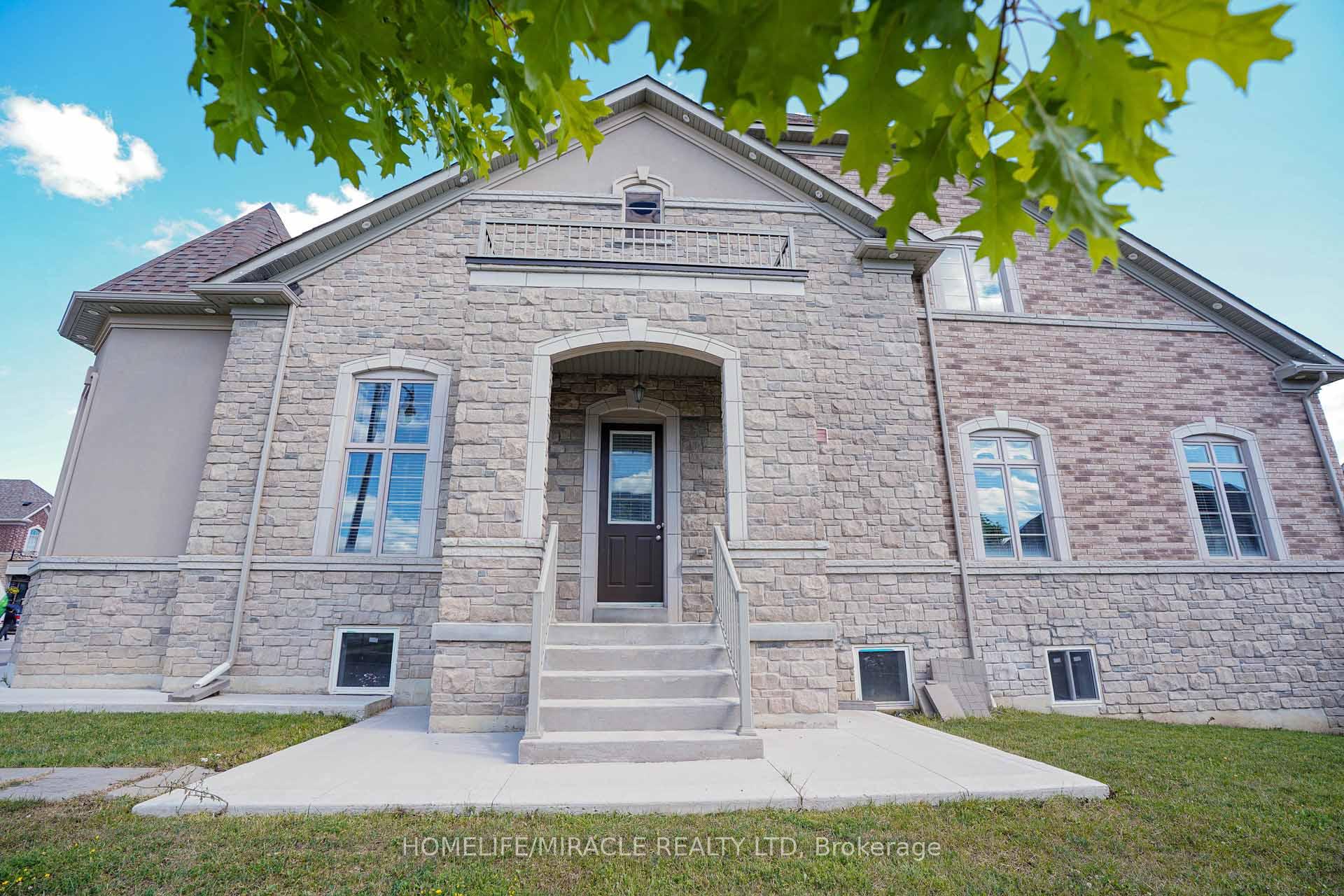 Photo 42 of 6 Belladonna Circle, Brampton, Toronto Gore Rural Estate — HOMEH