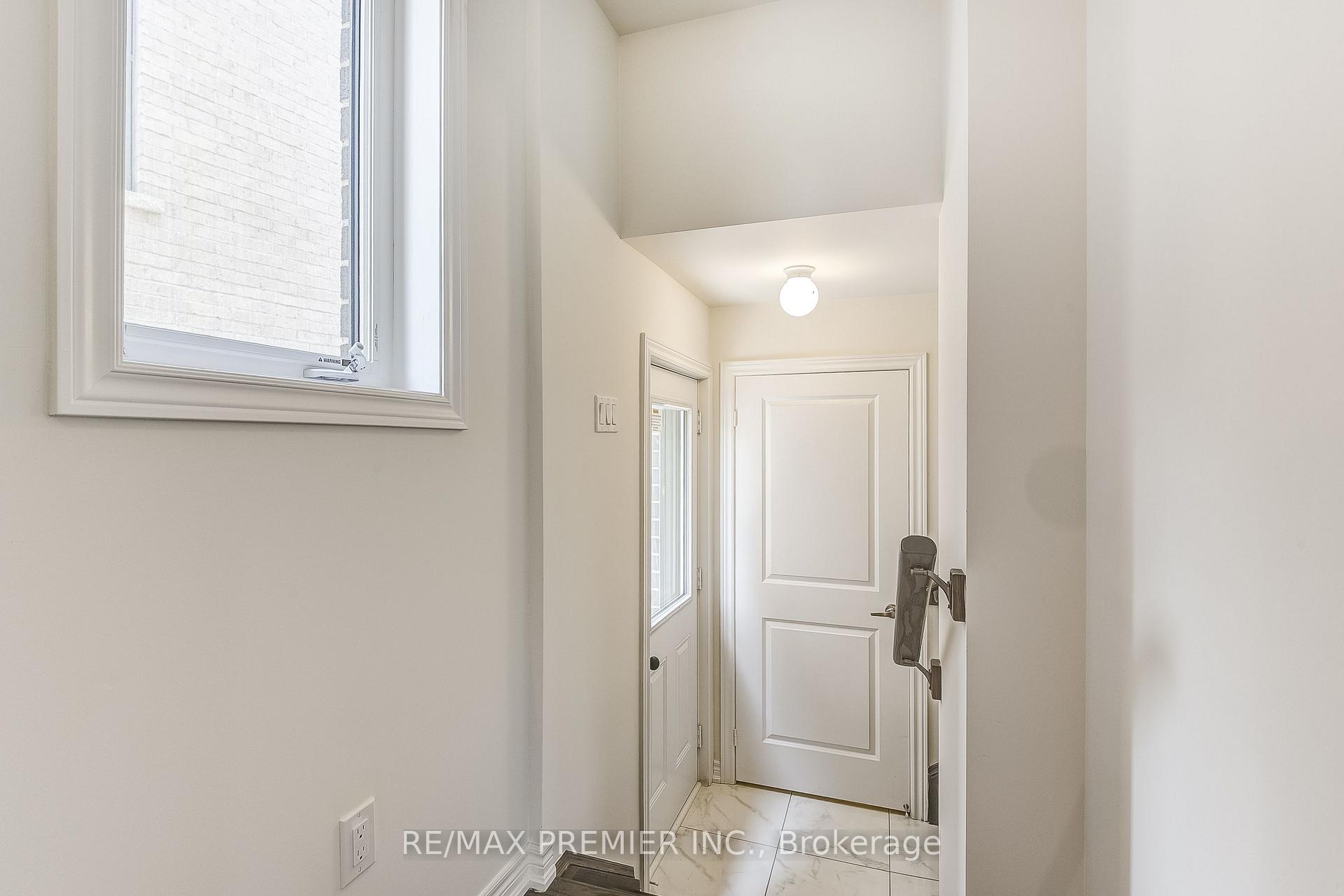 Photo 2 of 1274 Talisman Manor, Pickering, Rural Pickering — HOMEH