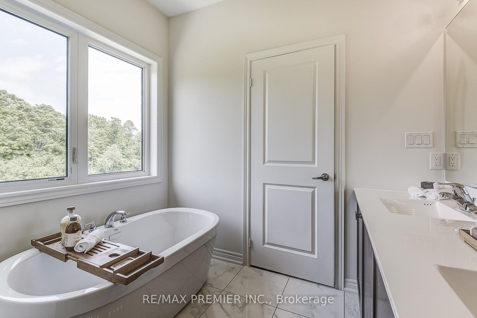 Photo 33 of 1274 Talisman Manor, Pickering, Rural Pickering — HOMEH