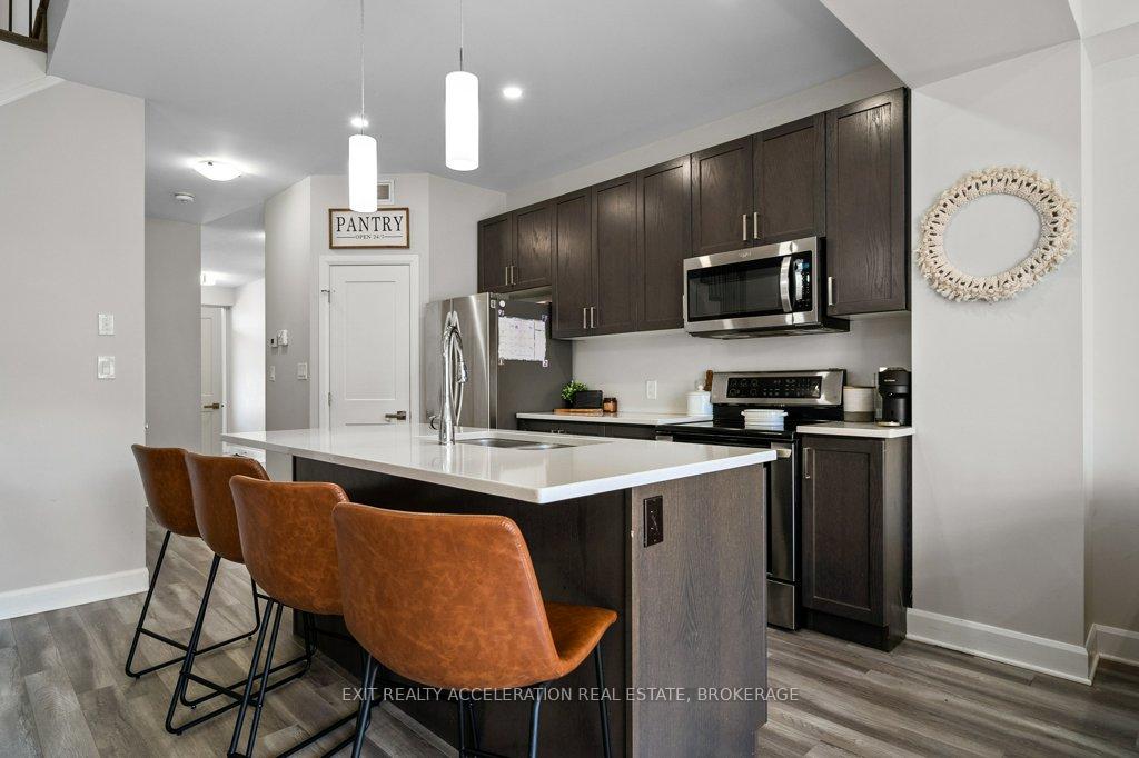 Photo 27 of 1551 Davenport Crescent, Kingston, City Northwest — HOMEH