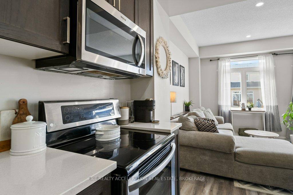 Photo 38 of 1551 Davenport Crescent, Kingston, City Northwest — HOMEH
