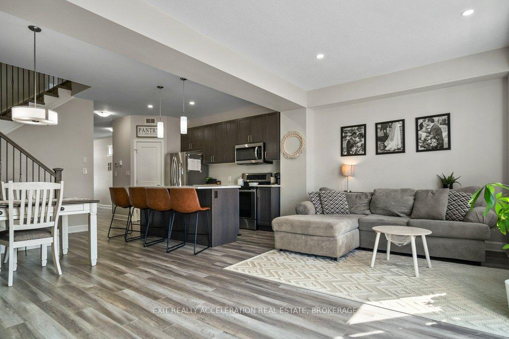 Photo 16 of 1551 Davenport Crescent, Kingston, City Northwest — HOMEH