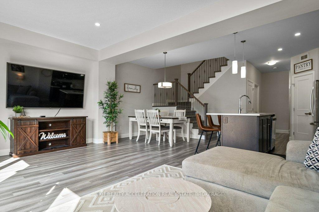 Photo 11 of 1551 Davenport Crescent, Kingston, City Northwest — HOMEH
