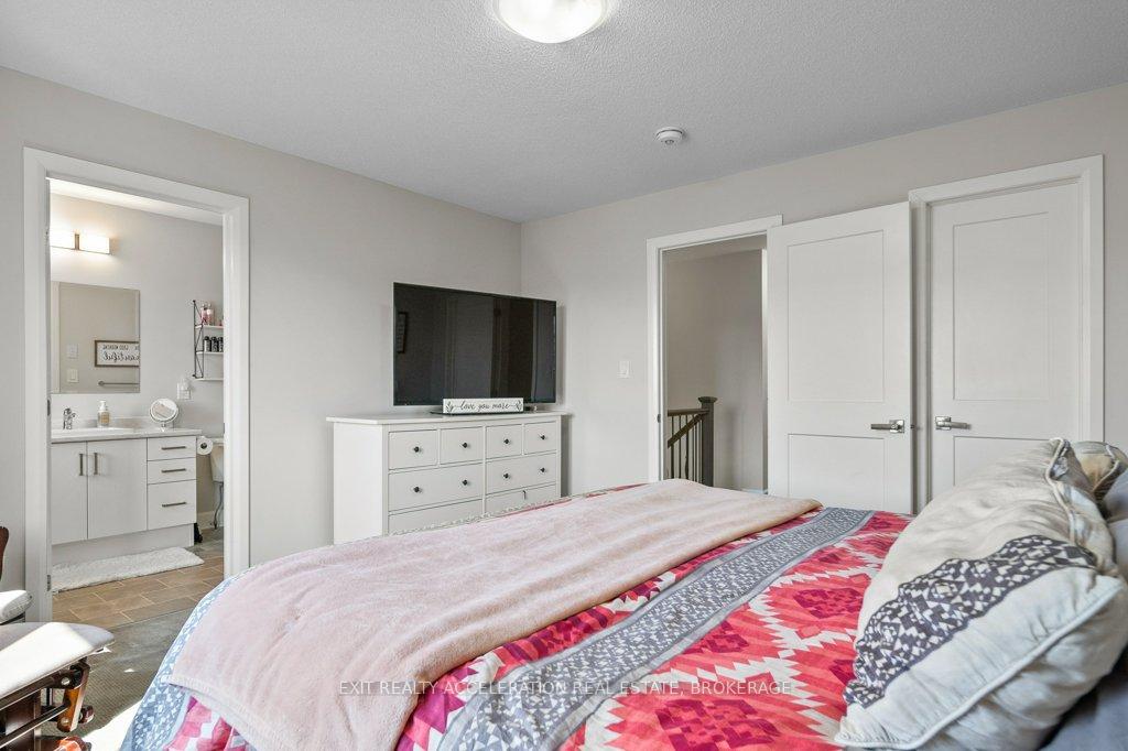 Photo 10 of 1551 Davenport Crescent, Kingston, City Northwest — HOMEH