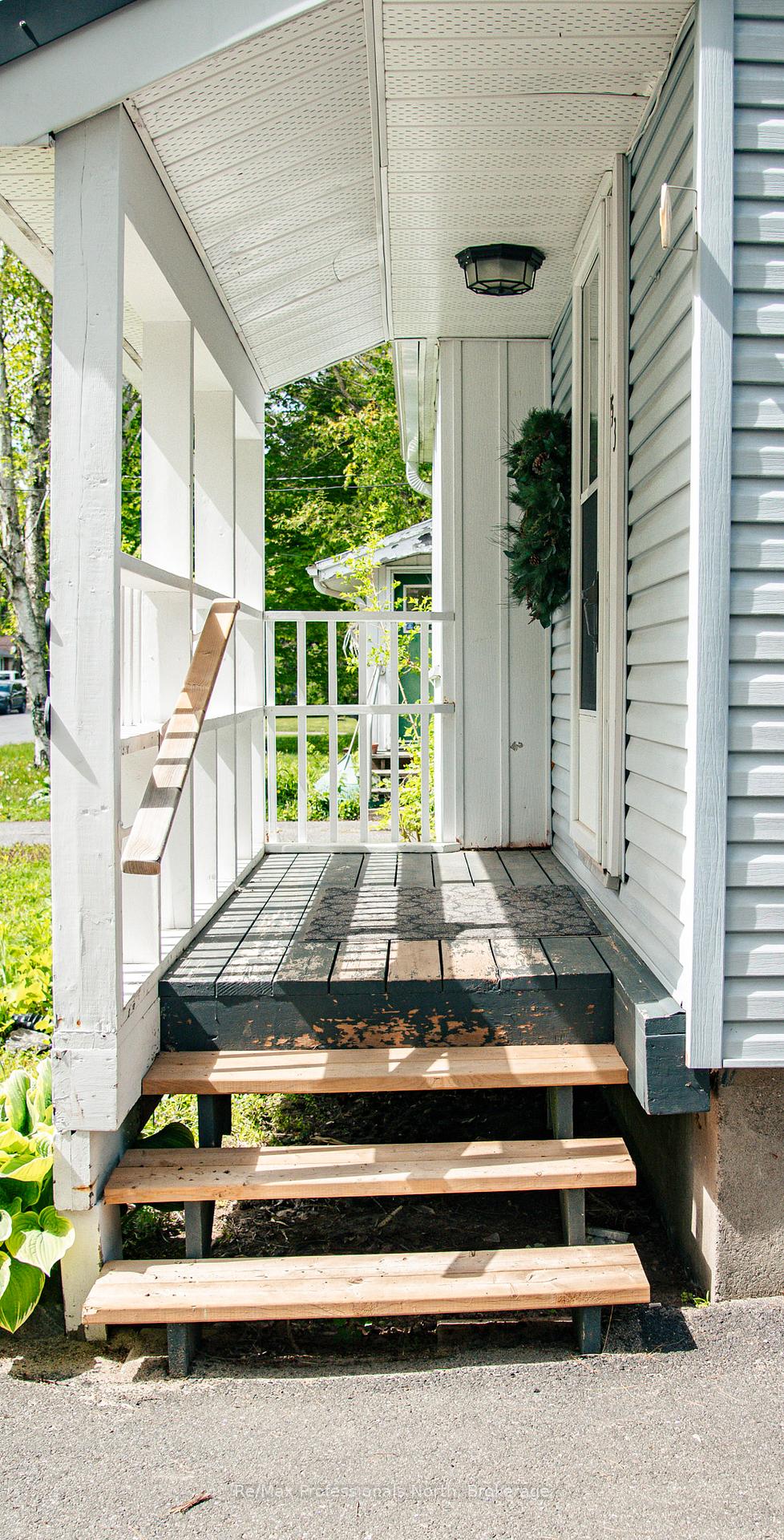 Photo 2 of 53 Aubrey Street, Bracebridge, Macaulay — HOMEH