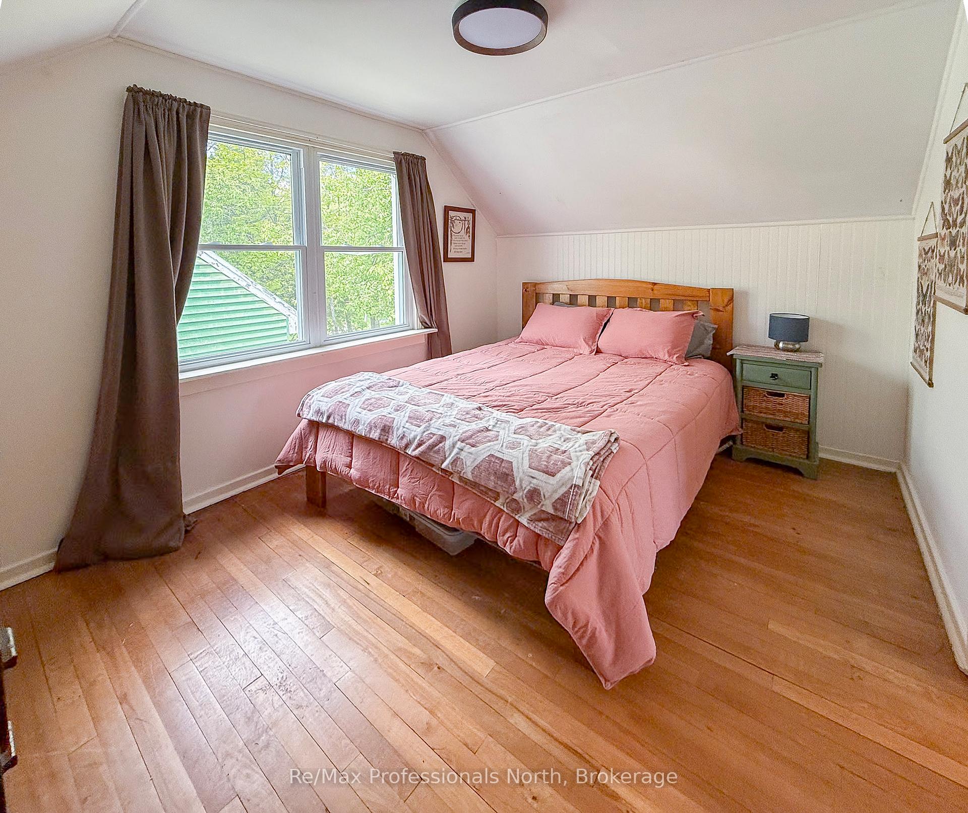 Photo 16 of 53 Aubrey Street, Bracebridge, Macaulay — HOMEH