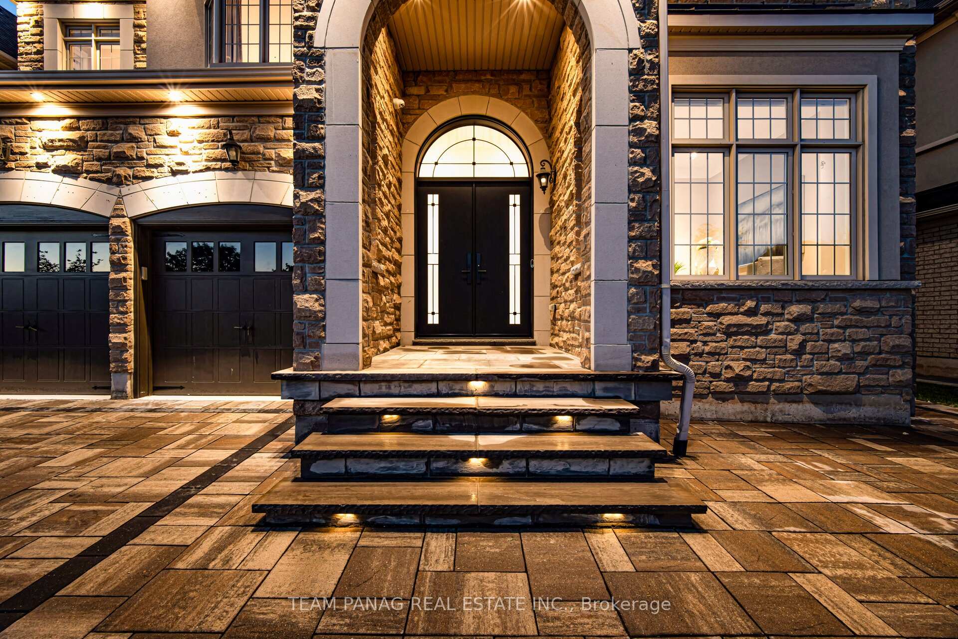 Photo 37 of 57 Elbern Markell Drive, Brampton, Credit Valley — HOMEH