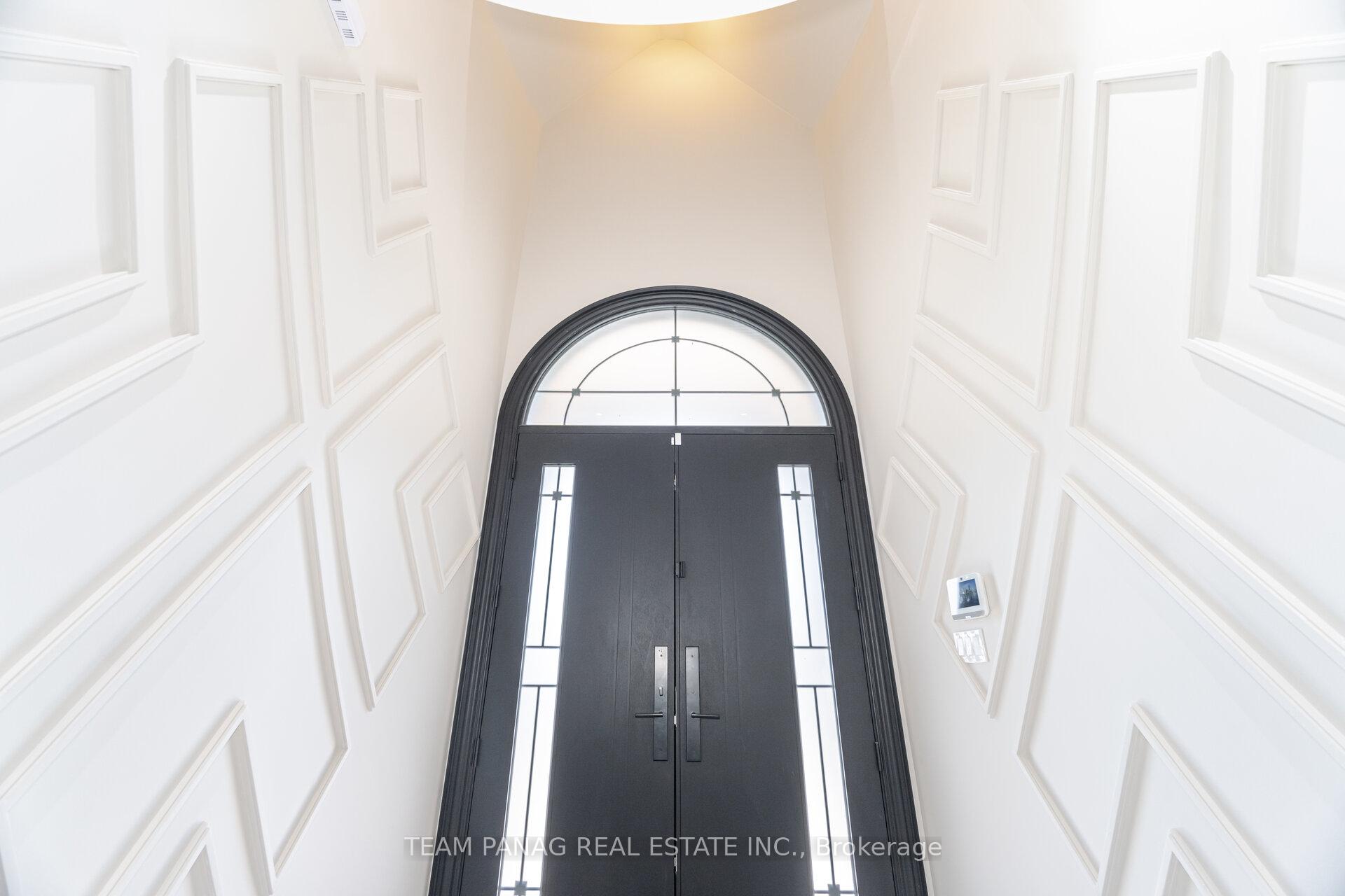 Photo 6 of 57 Elbern Markell Drive, Brampton, Credit Valley — HOMEH