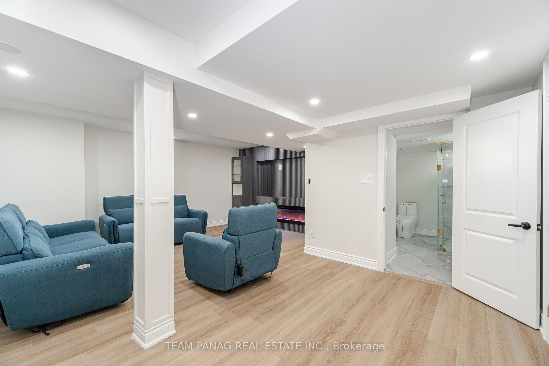 Photo 46 of 57 Elbern Markell Drive, Brampton, Credit Valley — HOMEH