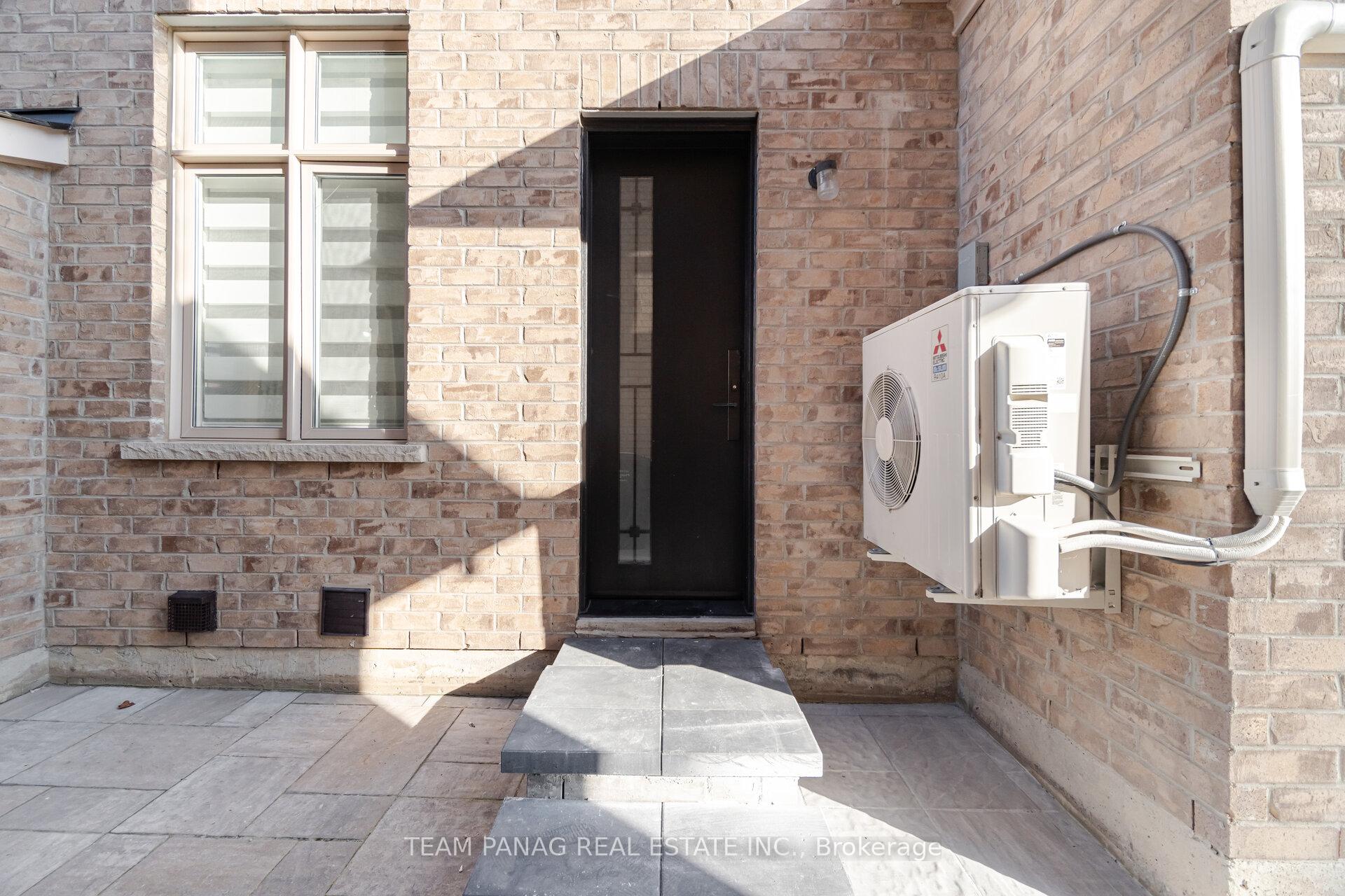 Photo 32 of 57 Elbern Markell Drive, Brampton, Credit Valley — HOMEH