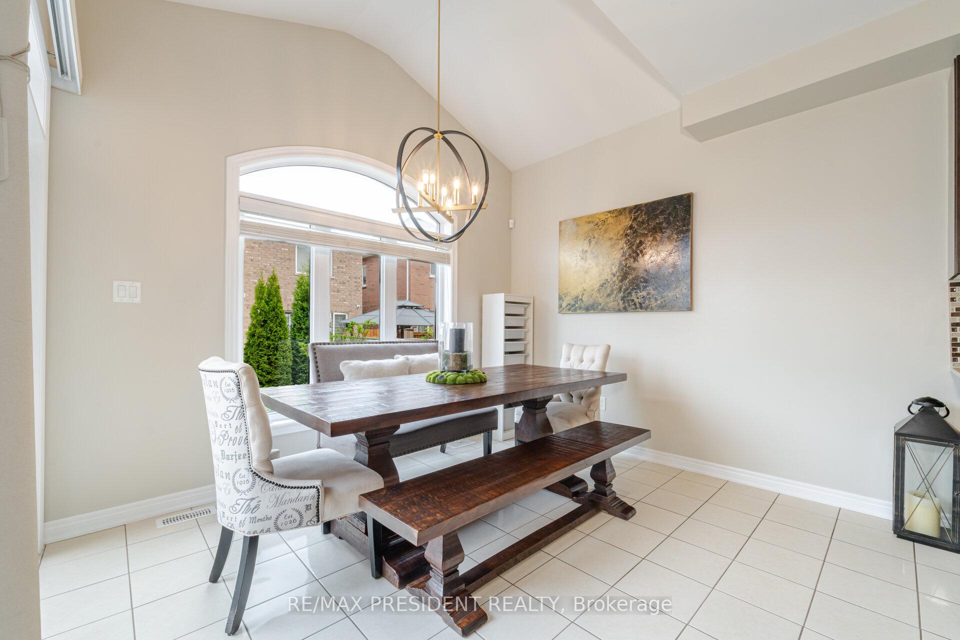 Photo 20 of 35 Kilkarrin Road, Brampton, Northwest Brampton — HOMEH