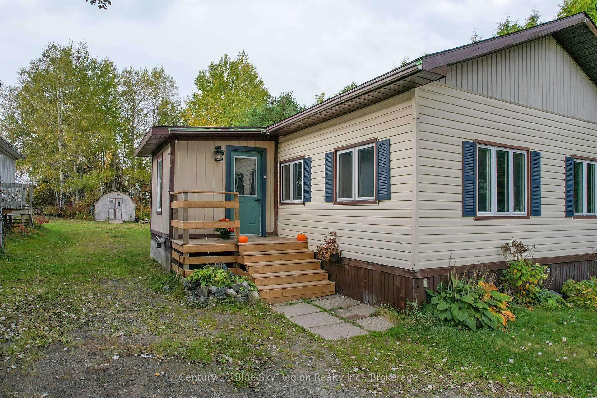 Photo 2 of 25 Hillcrest Drive, Temagami — HOMEH