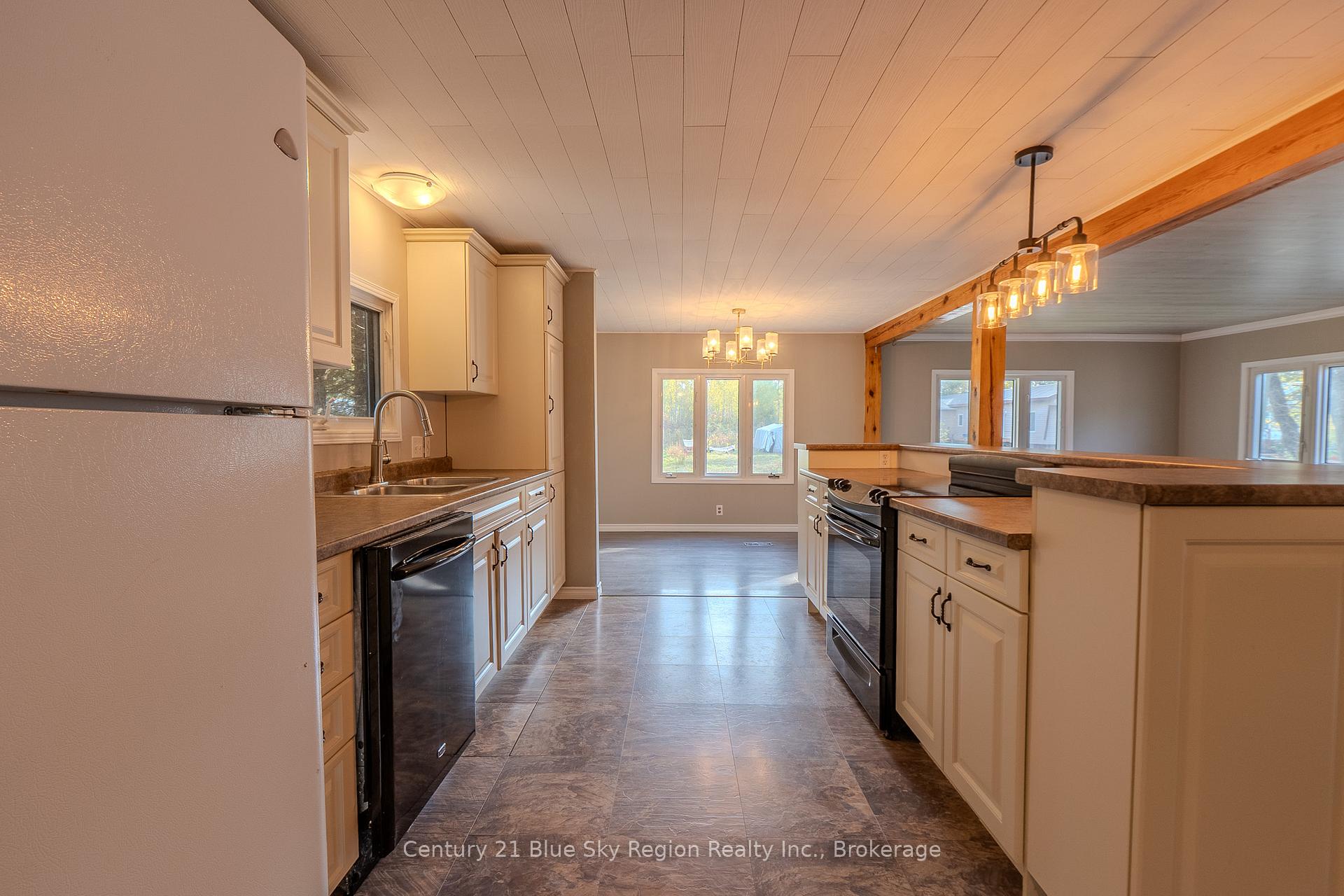 Photo 9 of 25 Hillcrest Drive, Temagami — HOMEH