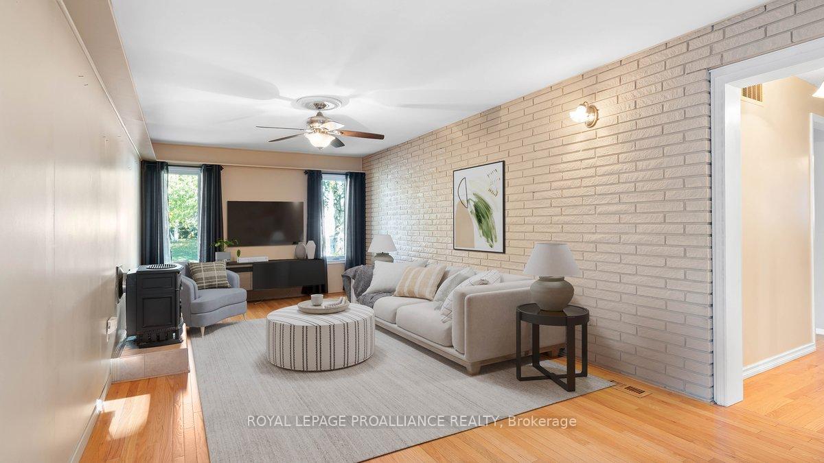 Photo 3 of 21 Coulter Crescent, Quinte West, Trenton Ward — HOMEH