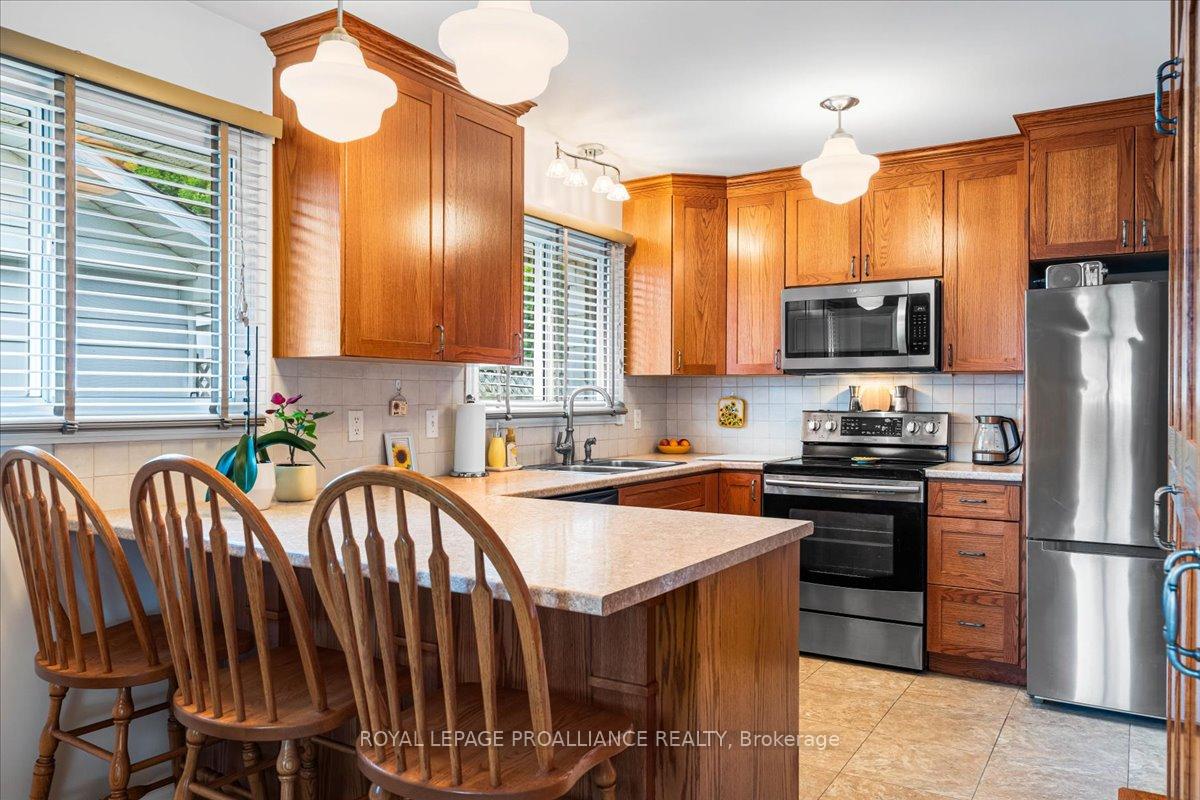 Photo 6 of 21 Coulter Crescent, Quinte West, Trenton Ward — HOMEH