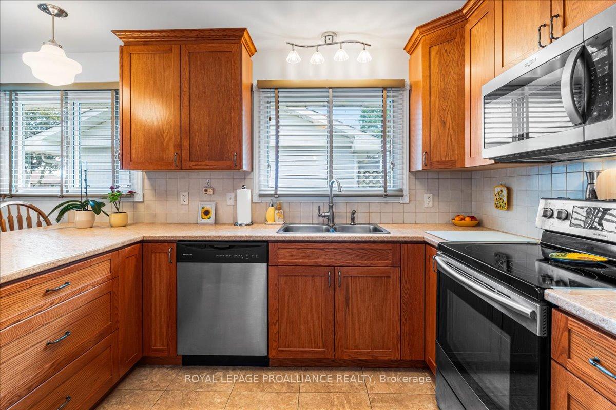 Photo 30 of 21 Coulter Crescent, Quinte West, Trenton Ward — HOMEH
