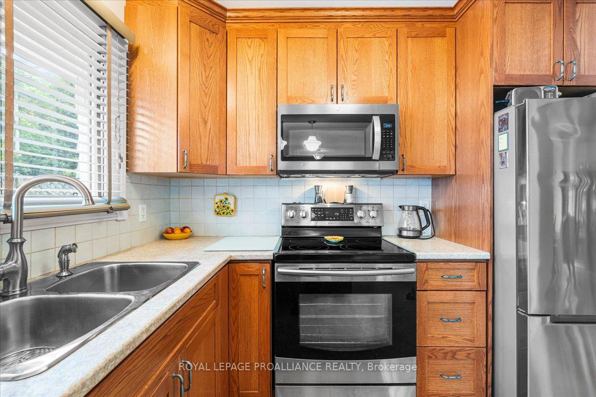 Photo 7 of 21 Coulter Crescent, Quinte West, Trenton Ward — HOMEH