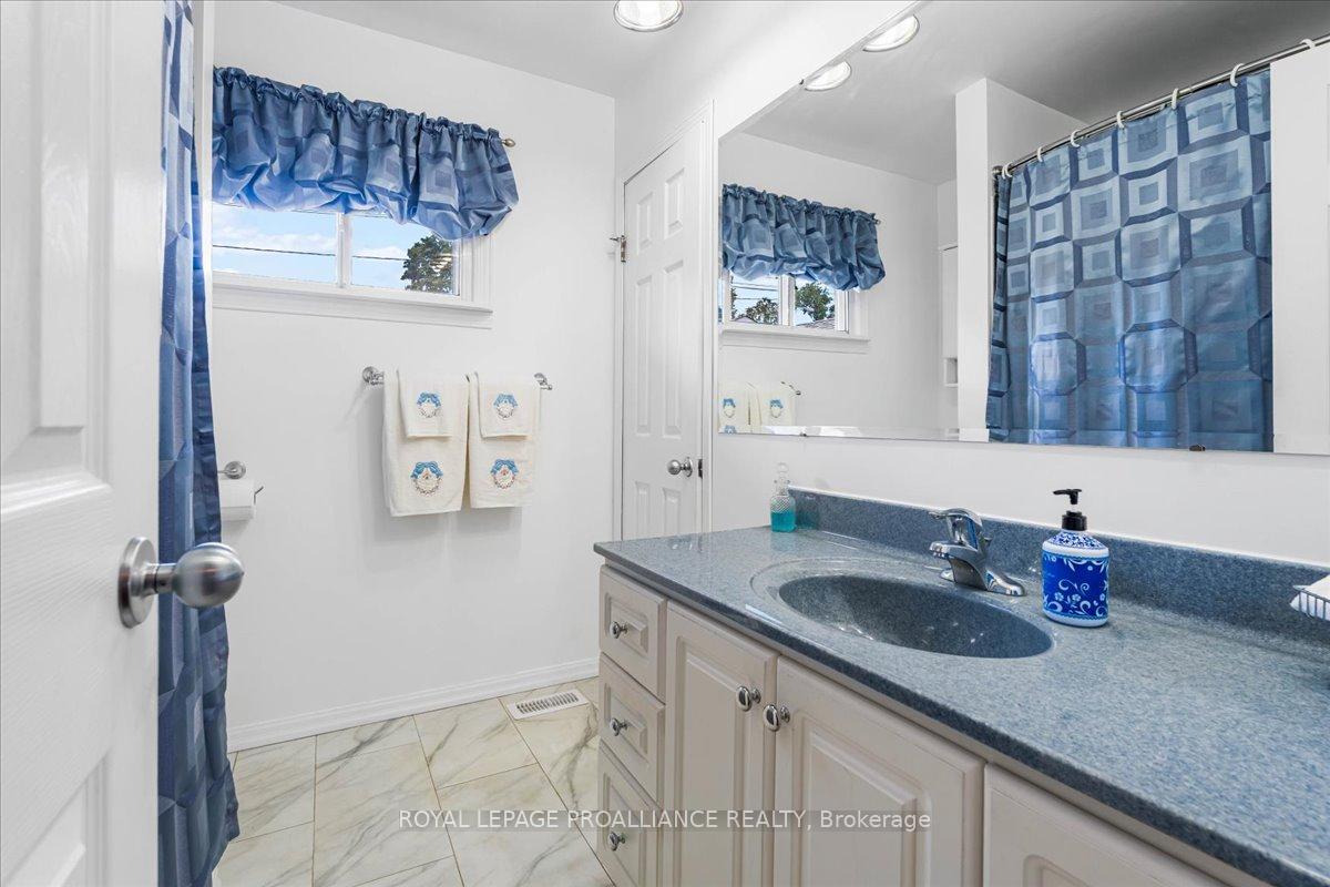 Photo 26 of 21 Coulter Crescent, Quinte West, Trenton Ward — HOMEH