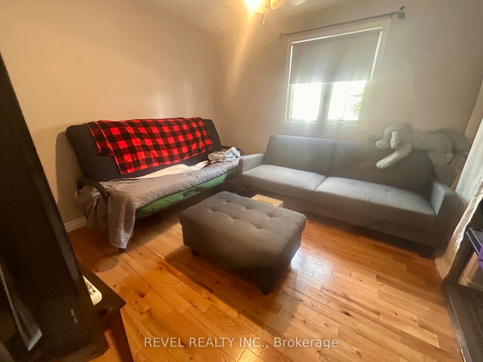 Photo 2 of 361 Eleventh Avenue, Cochrane — HOMEH