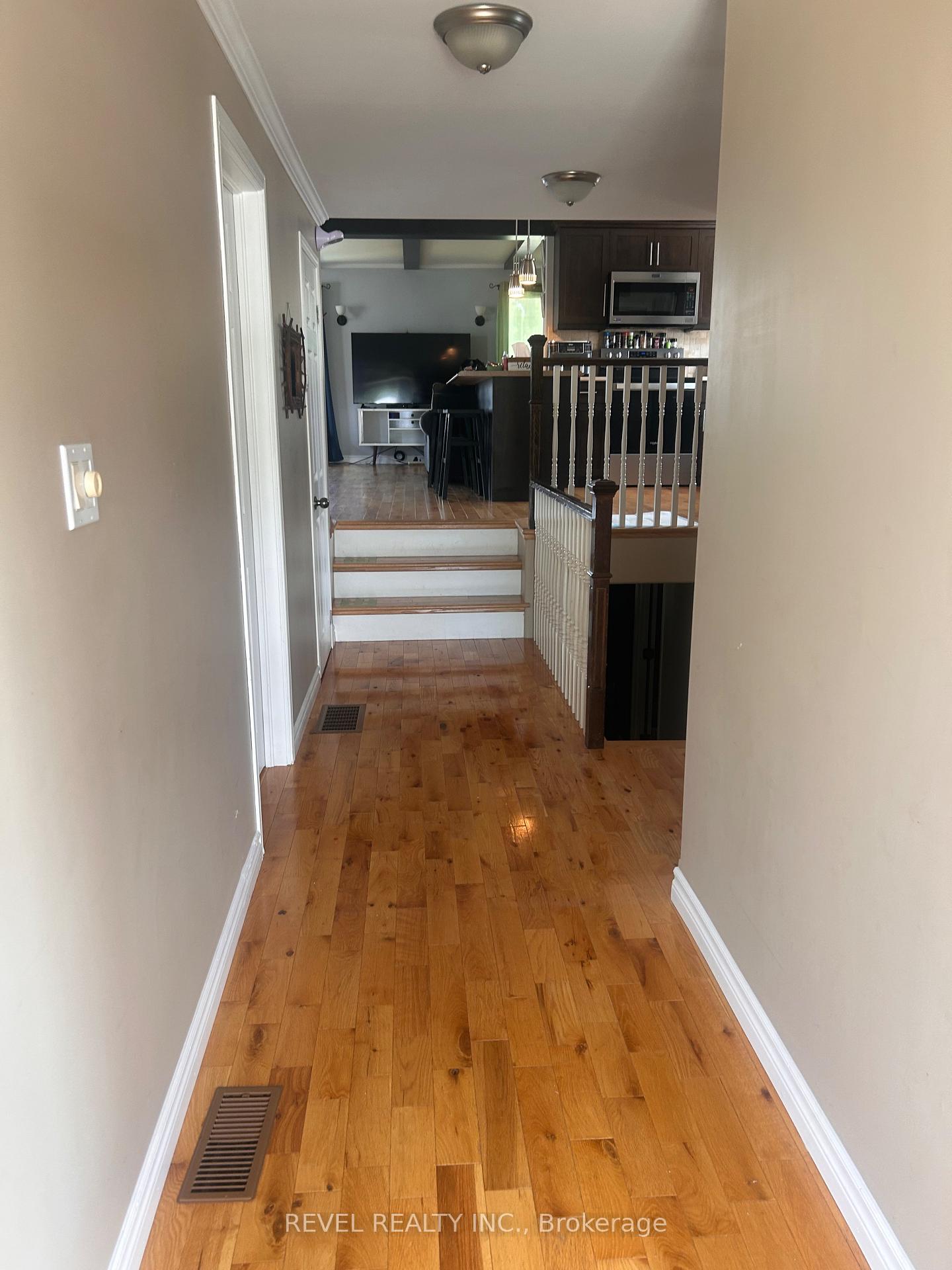 Photo 20 of 361 Eleventh Avenue, Cochrane — HOMEH