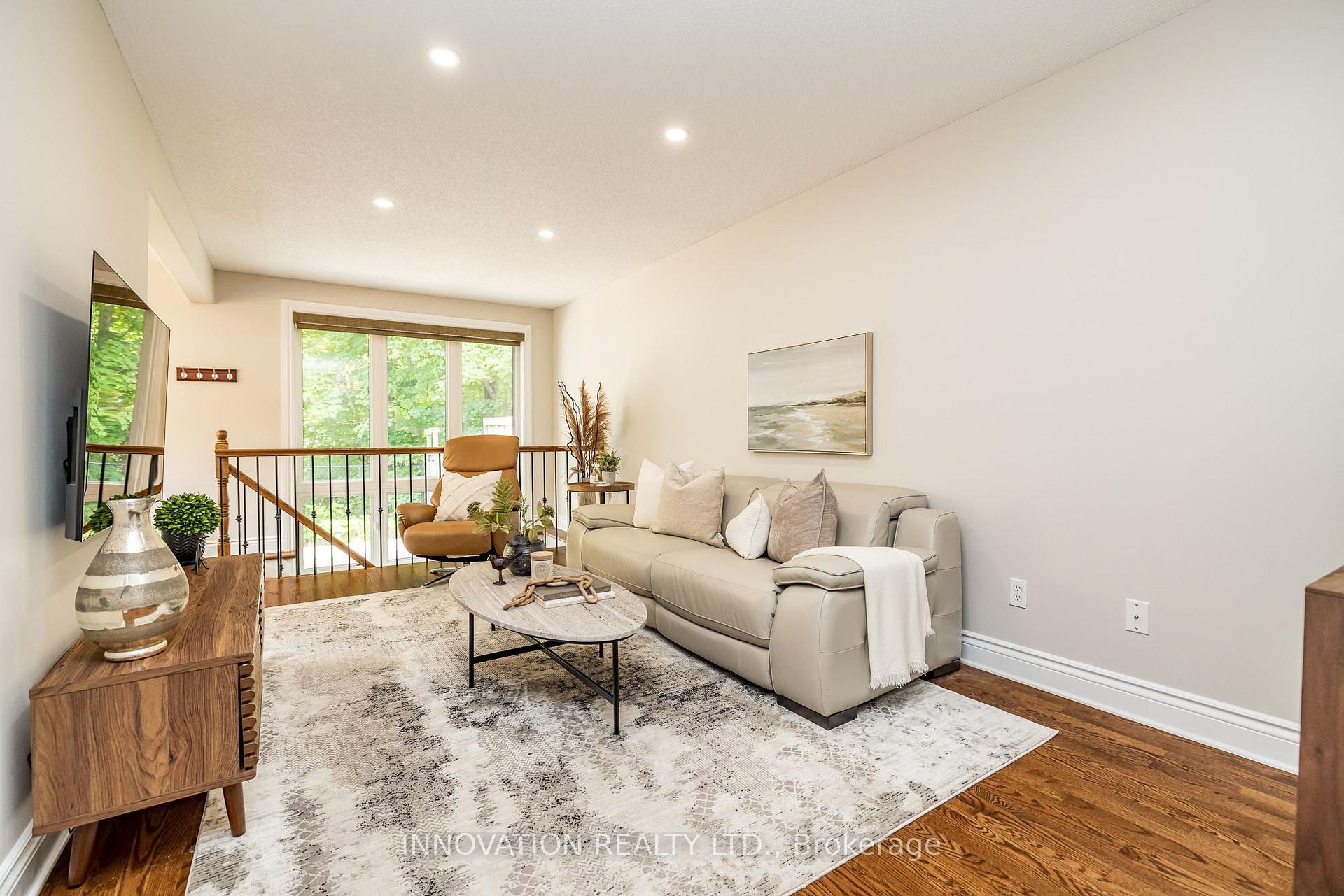 Photo 3 of 176 Talltree Crescent, Ottawa, Stittsville (Central) — HOMEH