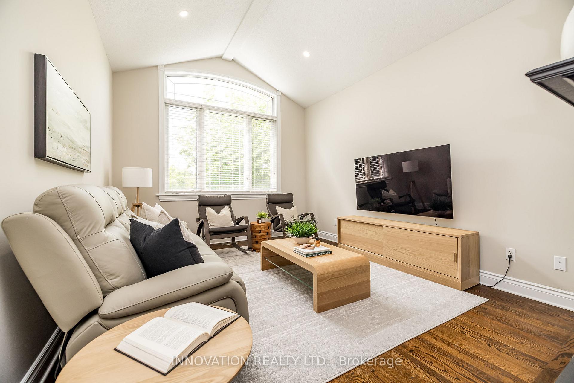 Photo 4 of 176 Talltree Crescent, Ottawa, Stittsville (Central) — HOMEH