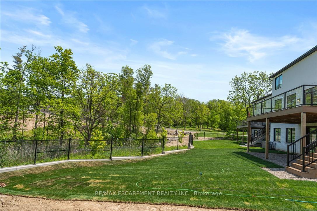 Photo 14 of 941 Old Mohawk Road, Hamilton, Ancaster — HOMEH