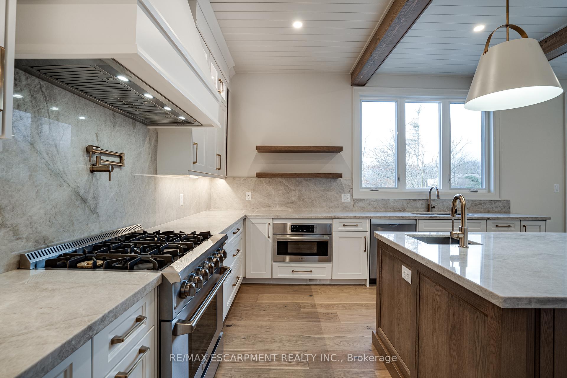 Photo 8 of 941 Old Mohawk Road, Hamilton, Ancaster — HOMEH