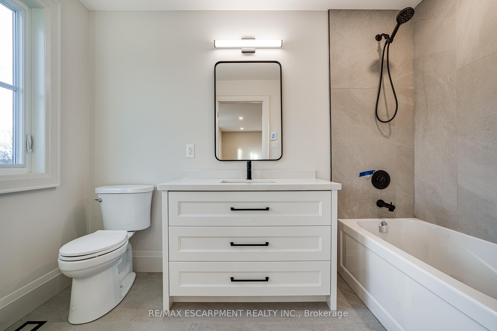 Photo 11 of 941 Old Mohawk Road, Hamilton, Ancaster — HOMEH