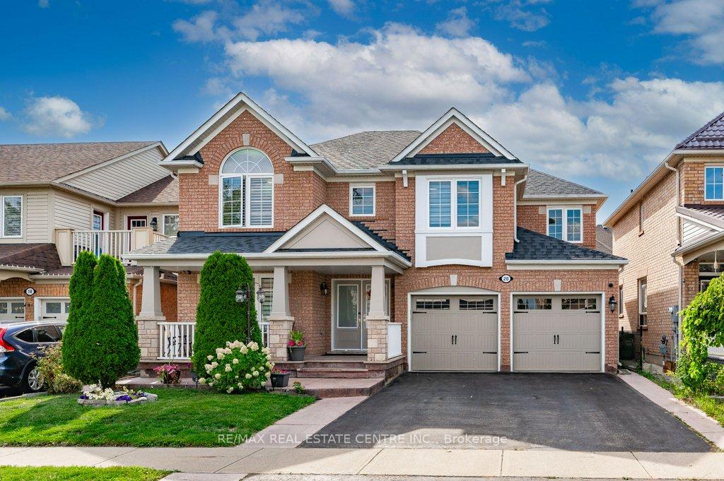 Photo 8 of 20 Bonavista Drive, Brampton, Credit Valley — HOMEH