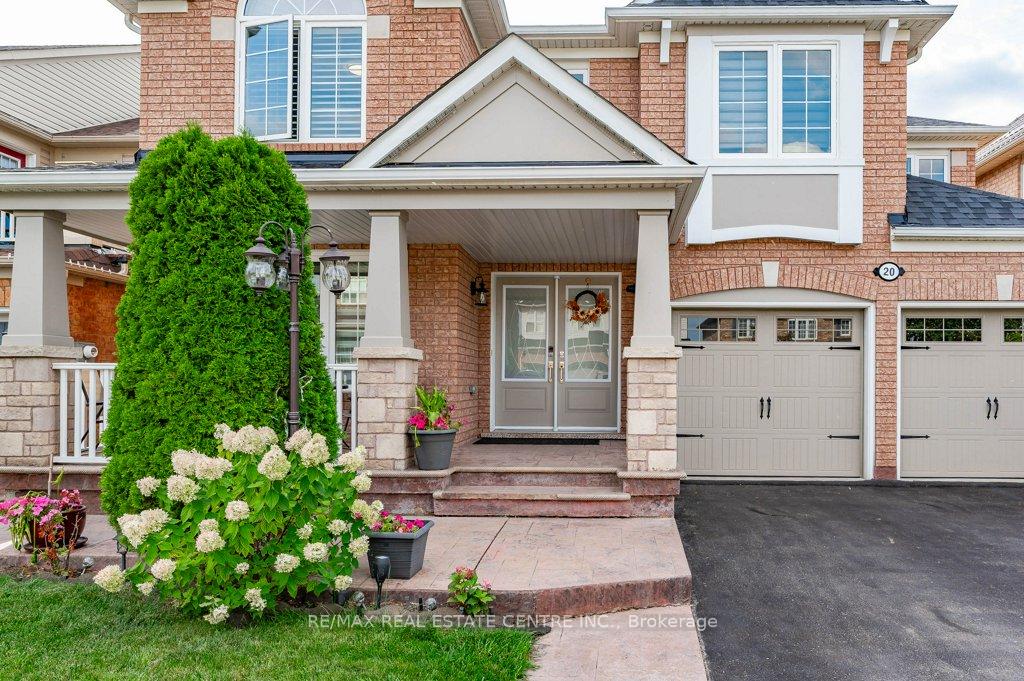 Photo 4 of 20 Bonavista Drive, Brampton, Credit Valley — HOMEH