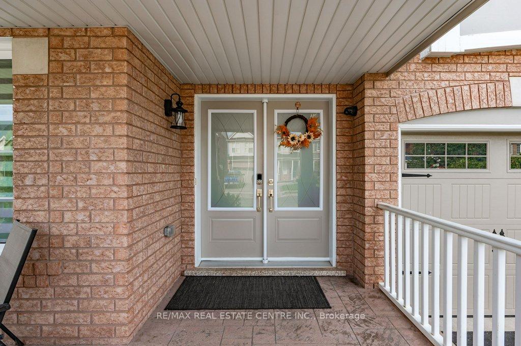 Photo 11 of 20 Bonavista Drive, Brampton, Credit Valley — HOMEH
